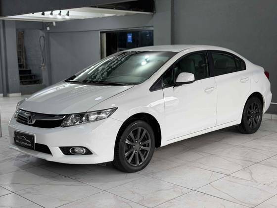 HONDA CIVIC 1.8 LXS 16V FLEX 4P AUTOMÁTICO